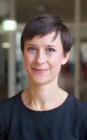 Dr. Valeska Huber