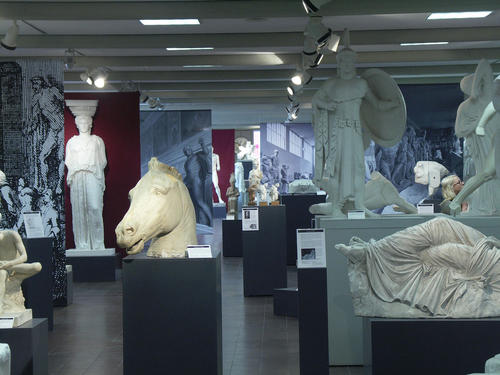 Ausstellung „…von gestern bis morgen…“ in der Abguss-Sammlung Antiker Plastik