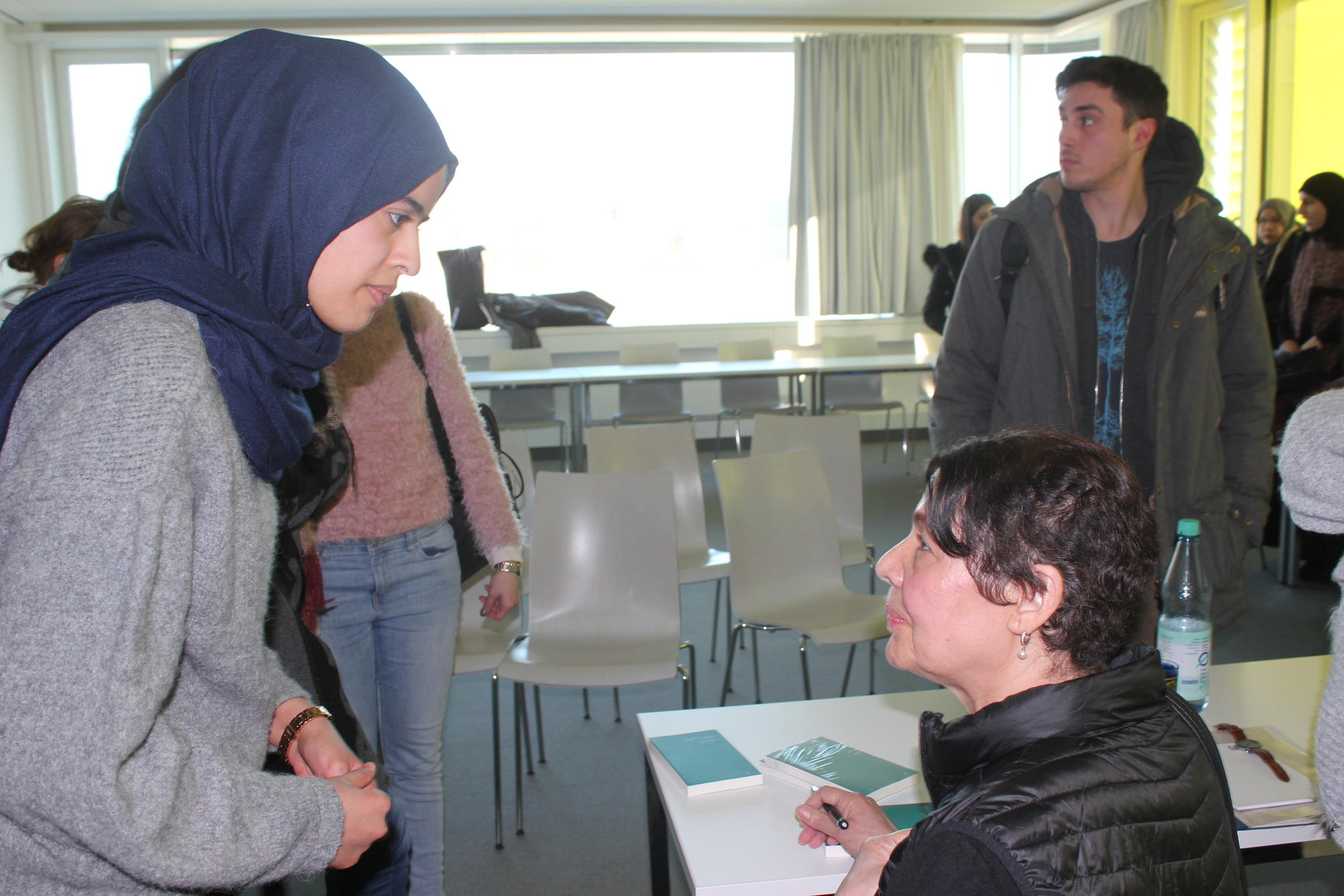 Impressionen von der Lesung mit Najet Adouani