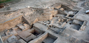Excavation of Mittani and Assyrian building remains at Tell Fekheriye in Syria